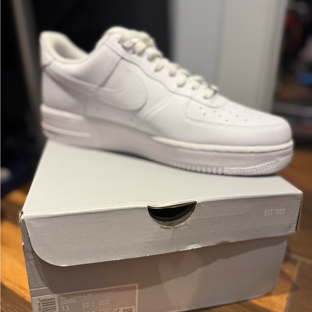 Nike White Air Force 1 Sneakers Iconic Design